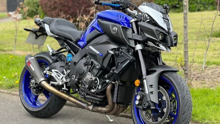 Yamaha MT-15 V2 2025, Yamaha MT-15 2025 price, MT-15 V2 mileage, Yamaha streetfighter, 2025 Yamaha bike launch, MT-15 specs India, R15 engine platform, MT-15 colors 2025, MT-15 on-road price, MT-15 features and safety,